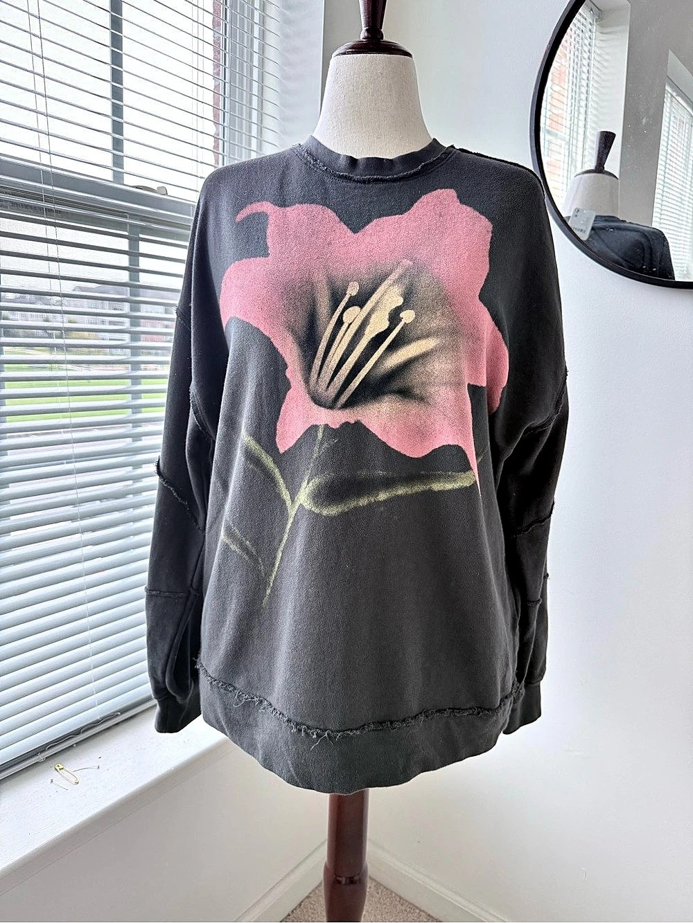 Free People Ragabond Floral Graphic Sweatshirt in Gray & Pink Small NWT